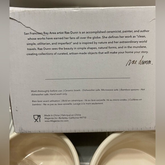 New in Box Rae Dunn Ceramic Artisan Guac and Salsa Bowl Set with 2 Bamboo Spoons - Picture 7 of 11